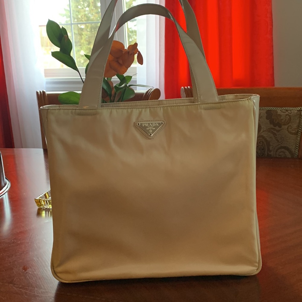 Authentic Stunning Prada Purse